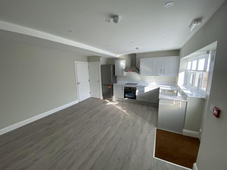 1 bedroom ground floor flat to rent - Photo 4