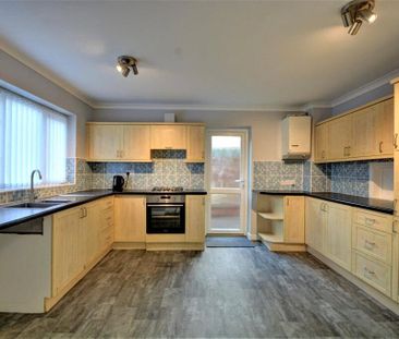 4 bedroom link detached house to rent - Photo 6