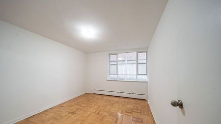 For Lease - 77 Erskine Avenue Unit# 202, Toronto, Ontario - Photo 5