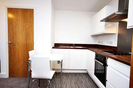 Acre House, Benbow Street, Sale, M33 - Photo 5