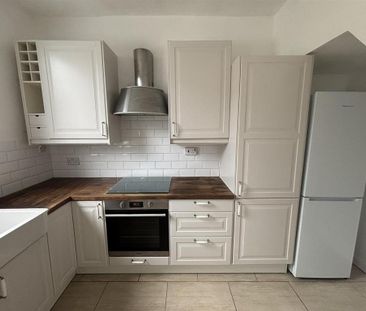 2 bedroom house to rent - Photo 1