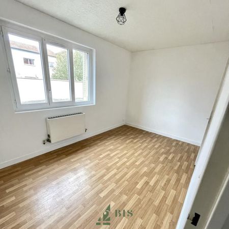 Location Appartement 2 pièces 40m² ROANNE 42300 - Photo 4