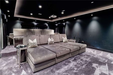 Superb, luxury home with impressive principle suite, beautifully furnished and well located, backing onto Mere Golf Course between Knutsford and Hale - Photo 2