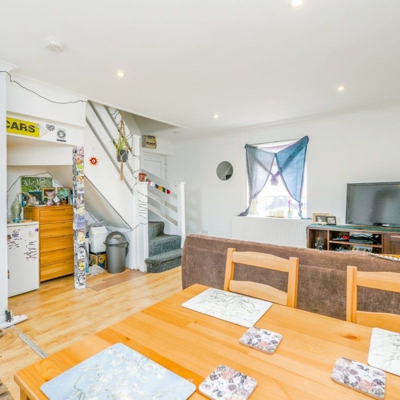 Railway Street - Photo 1