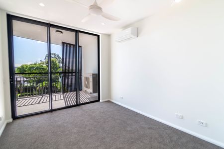 18/25 Victoria Terrace, Annerley QLD 4103 - Photo 3