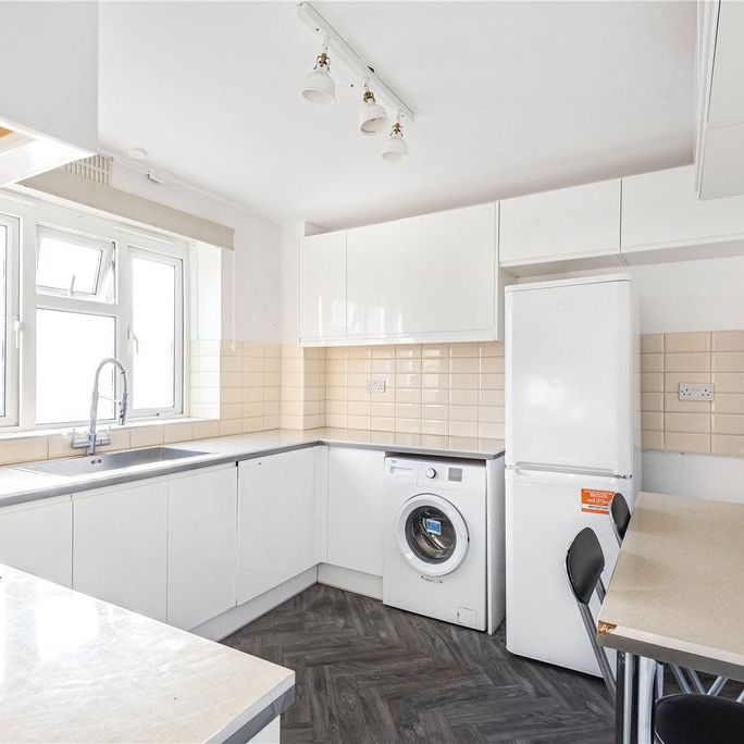 3 bedroom apartment to rent - Photo 1