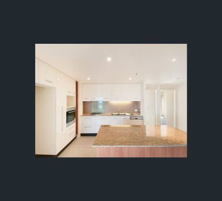 246/105 Scarborough St, Southport, Qld 4215 - Photo 2