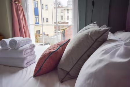 1 Bed Flat, Meridian Place, BS8 - Photo 5