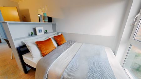 Silver Studio - Photo 2