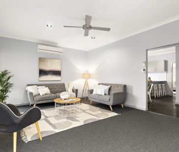 Charming Cottage in Prime Location! - Photo 1