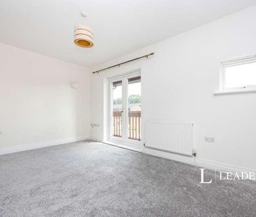 Henderson Avenue, Guildford, GU2 - Photo 6