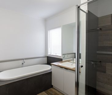 AMAZING 4 BEDROOM HOME ALFREDTON - Photo 1