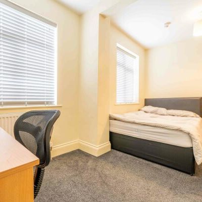 35 Nunthorpe Grove - Photo 1