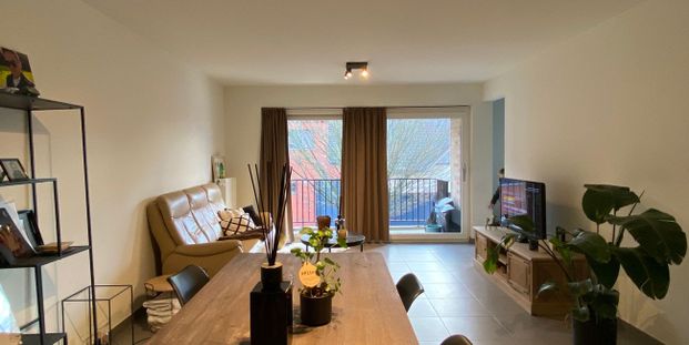 Appartement te huur in Rumbeke voor € 800 met 2 slaapkamers - Photo 1