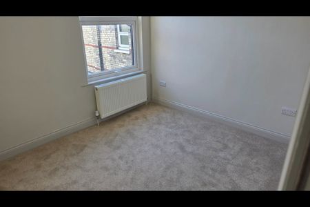 4 Bed Maisonette, Mountfield Road, N3 - Photo 2