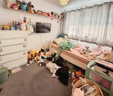 2 bedroom end of terrace house to rent - Photo 4