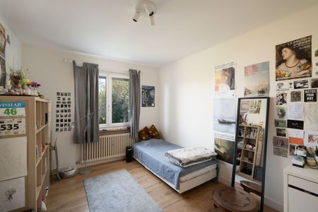 Detached villa in the heart of the greenery - Photo 3