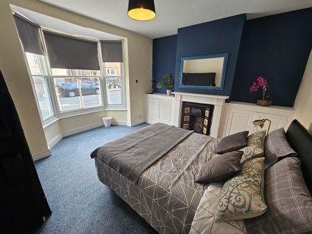 6 Bed Student Accommodation - Photo 5