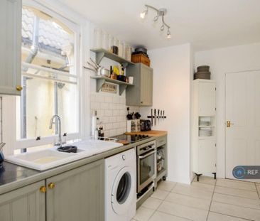 2 bedroom flat to rent - Photo 6