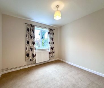 3 bedroom detached bungalow to rent - Photo 4