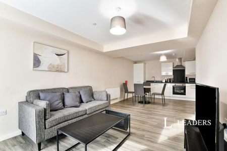 2 bedroom flat to rent - Photo 2