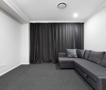 3 bedrooms | 2 bathrooms | Single Garage | Solar Power - Photo 1