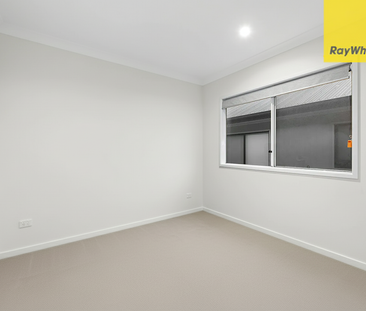 Near-New Metricon Home, 4 Bedrooms, 2 Living Areas, Ducted A/C, Sol... - Photo 5
