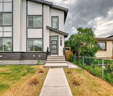 Beautiful Fully Furnished 2 Bedroom Basement Suite – 11022 149 Stre... - Photo 1