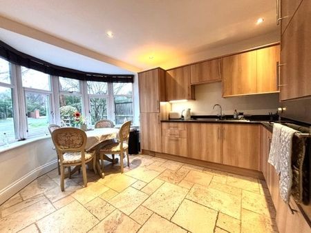 Banbury Road, Stratford-upon-Avon, CV37 - Photo 4