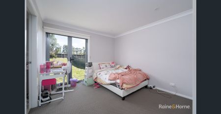 4 Bedrooms | 2 Bathrooms | Spacious Yard - Photo 3