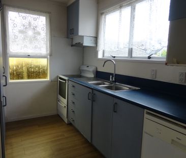 affordable One level home in Bucklands Beach - Photo 1