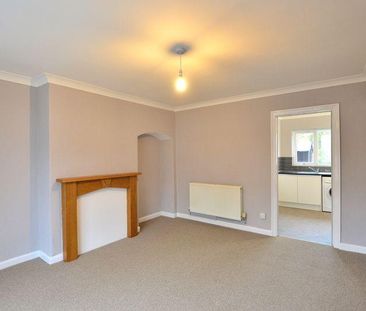 3 bedroom semi-detached house to rent - Photo 4