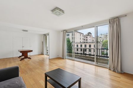 Location Appartement 4 pièces Meublé 132m² PARIS 16ème - Photo 5