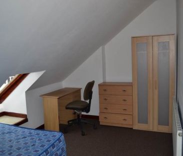 5 Bed - Estcourt Avenue, Headingley, Leeds - Photo 5