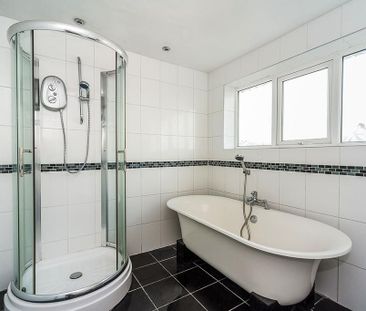 3 bedroom detached house to rent - Photo 5