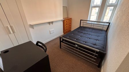 1 bedroom room to rent Claypole Road, NG7 - Photo 3