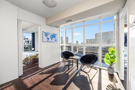 Flex Balcony - Lisgar Apartments - Photo 5