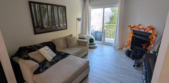 LAPRAIRIE, beau 4 1/2 style condo pres services et transport - Photo 2