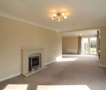 4 bedroom bungalow to rent - Photo 3