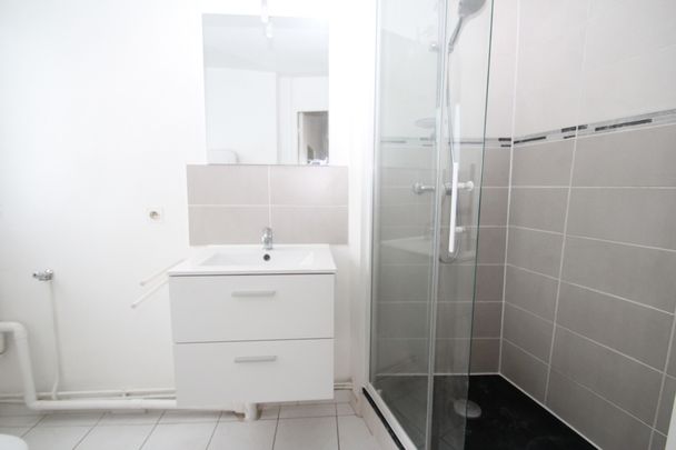 Location Appartement 2 pièces 54m² DECIZE 58300 - Photo 1