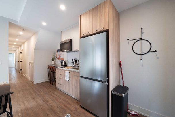For Lease - 23 Ross Street Unit# 2, Toronto, Ontario - Photo 1