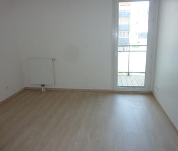 Location Appartement 2 pièces 48m² HEROUVILLE ST CLAIR 14200 - Photo 3