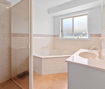 36 Fay Avenue, Kooringal NSW 2650 - Photo 5