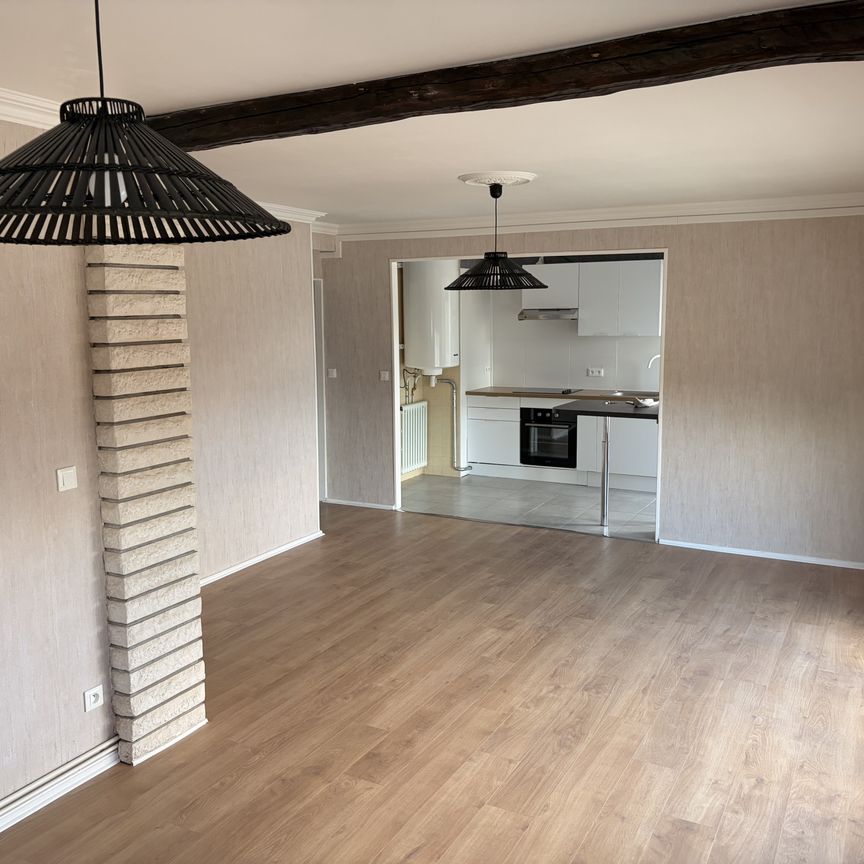 Location Appartement 3 pièces 69m² CHATELLERAULT 86100 - Photo 1