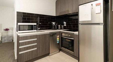 City Living at its Best - Photo 2