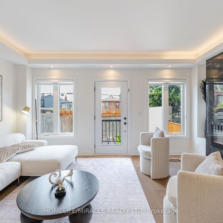 For Lease - 388 Oakwood Avenue Unit# (Upper), Toronto, Ontario - Photo 1