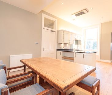 3 bedroom apartment to rent - Photo 3