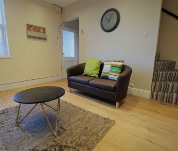 2 Bedroom Terraced To Rent in Nottingham - Photo 5