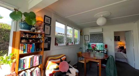 Two-bedroom Gem - Photo 3