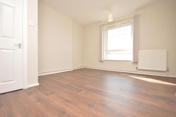 3 bedroom flat to rent - Photo 1